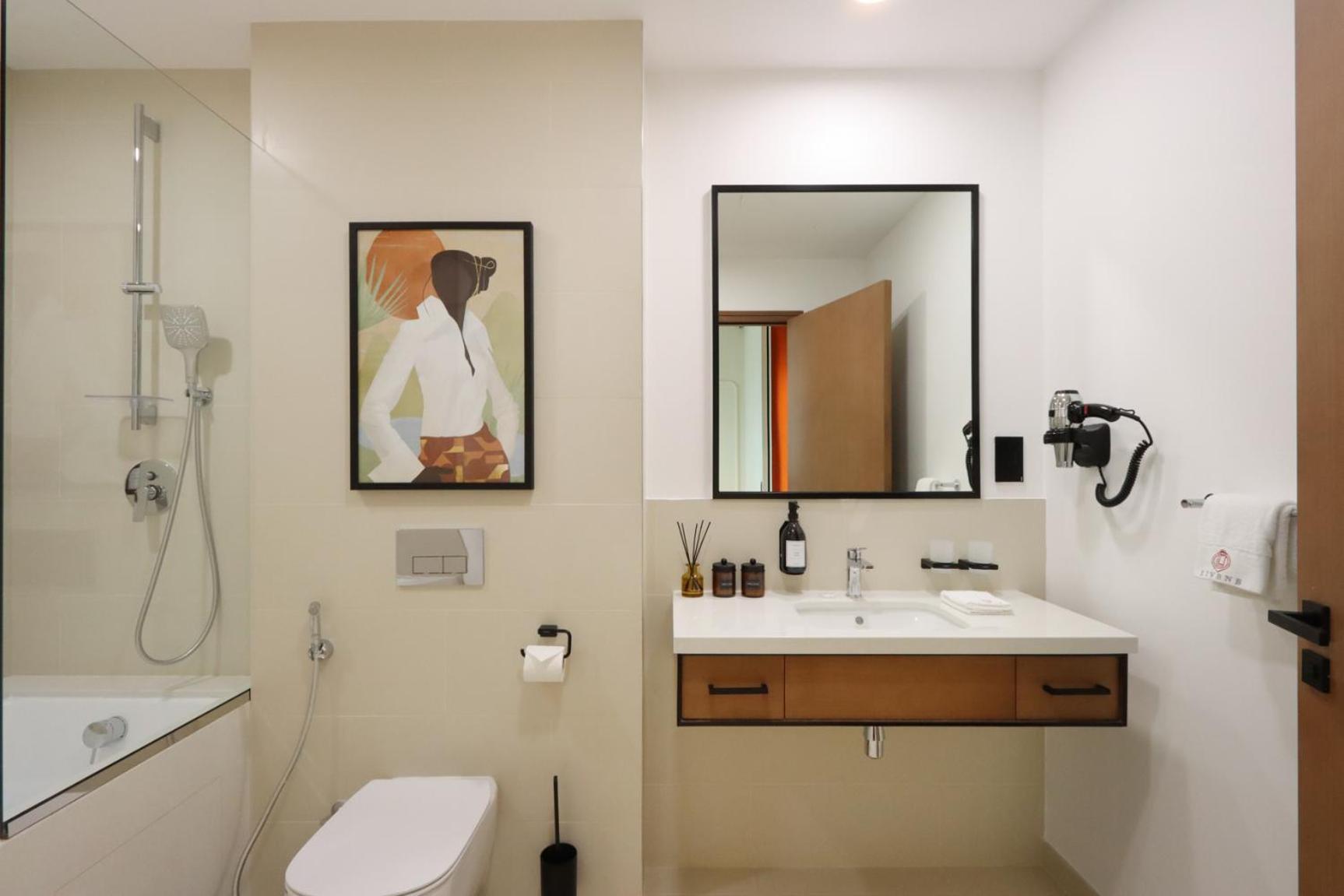 Apartment 1br Gem With Stunning Marina Views, Close To Metro *