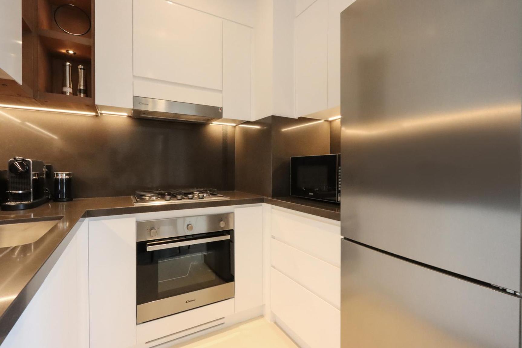 1br Gem With Stunning Marina Views, Close To Metro Apartment Dubai