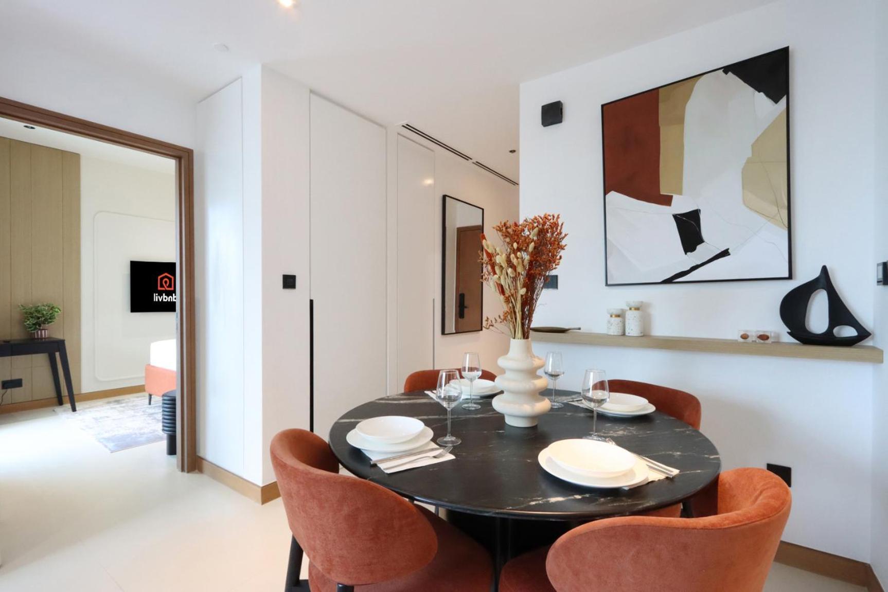 Apartment 1br Gem With Stunning Marina Views, Close To Metro